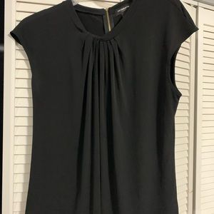 A black top. Worn twice
